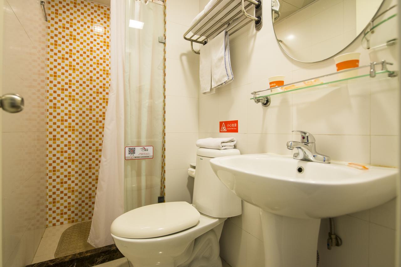Home Inn Shanghai Pudong Nanpu Bridge Tangqiao Commercial Square Exterior foto